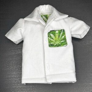White mini shirt with leaf pocket
